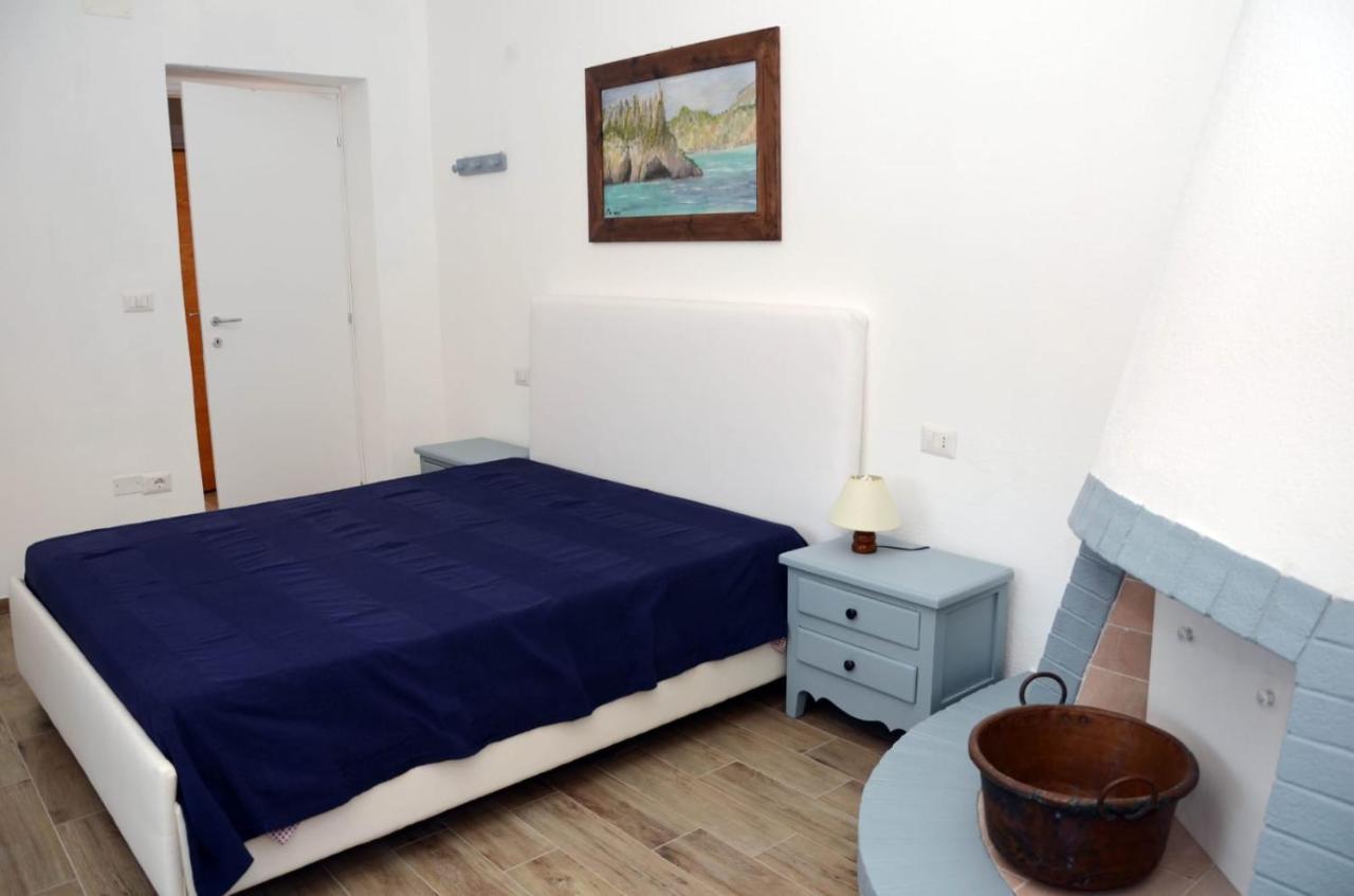 Apartments Villa Corrias Cala Liberotto Εξωτερικό φωτογραφία