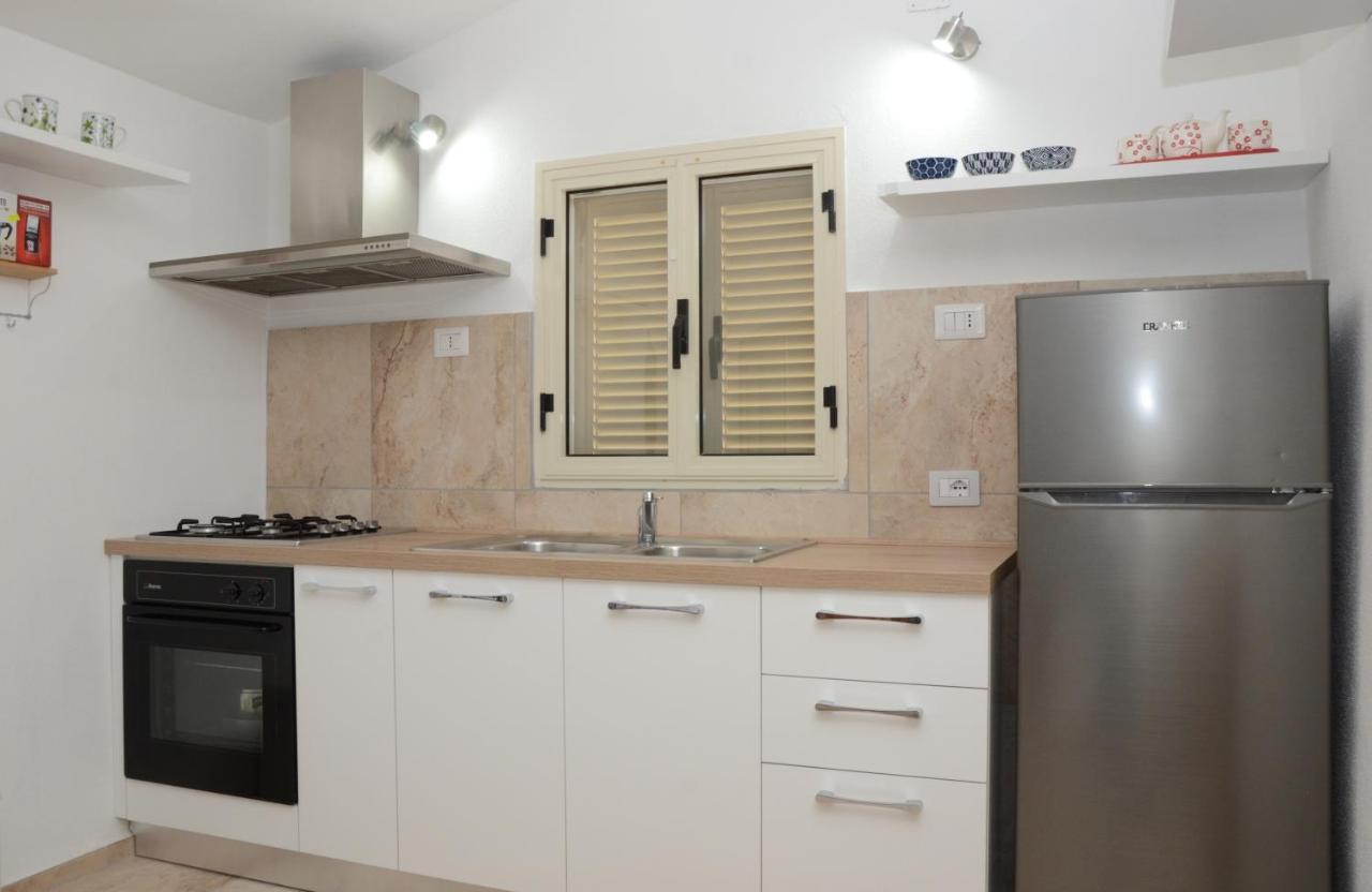 Apartments Villa Corrias Cala Liberotto Εξωτερικό φωτογραφία