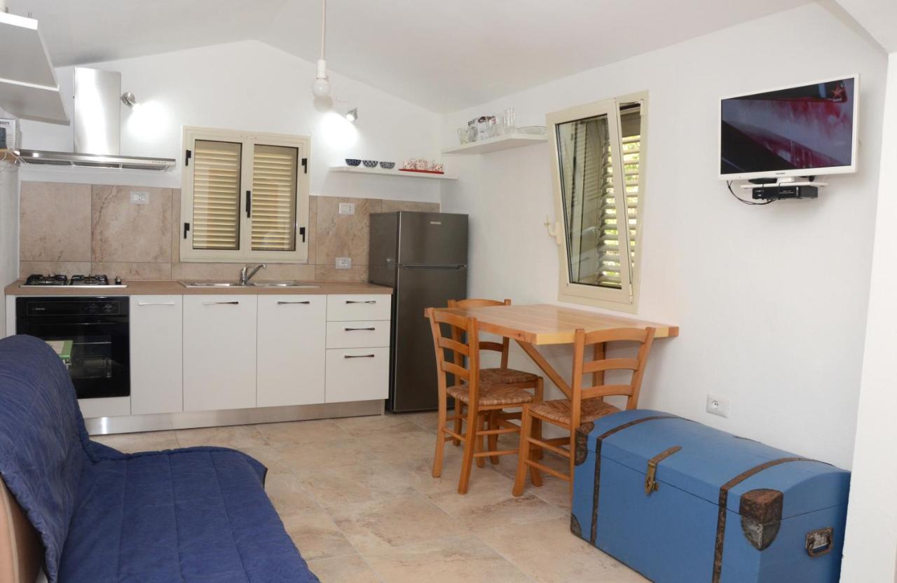 Apartments Villa Corrias Cala Liberotto Εξωτερικό φωτογραφία