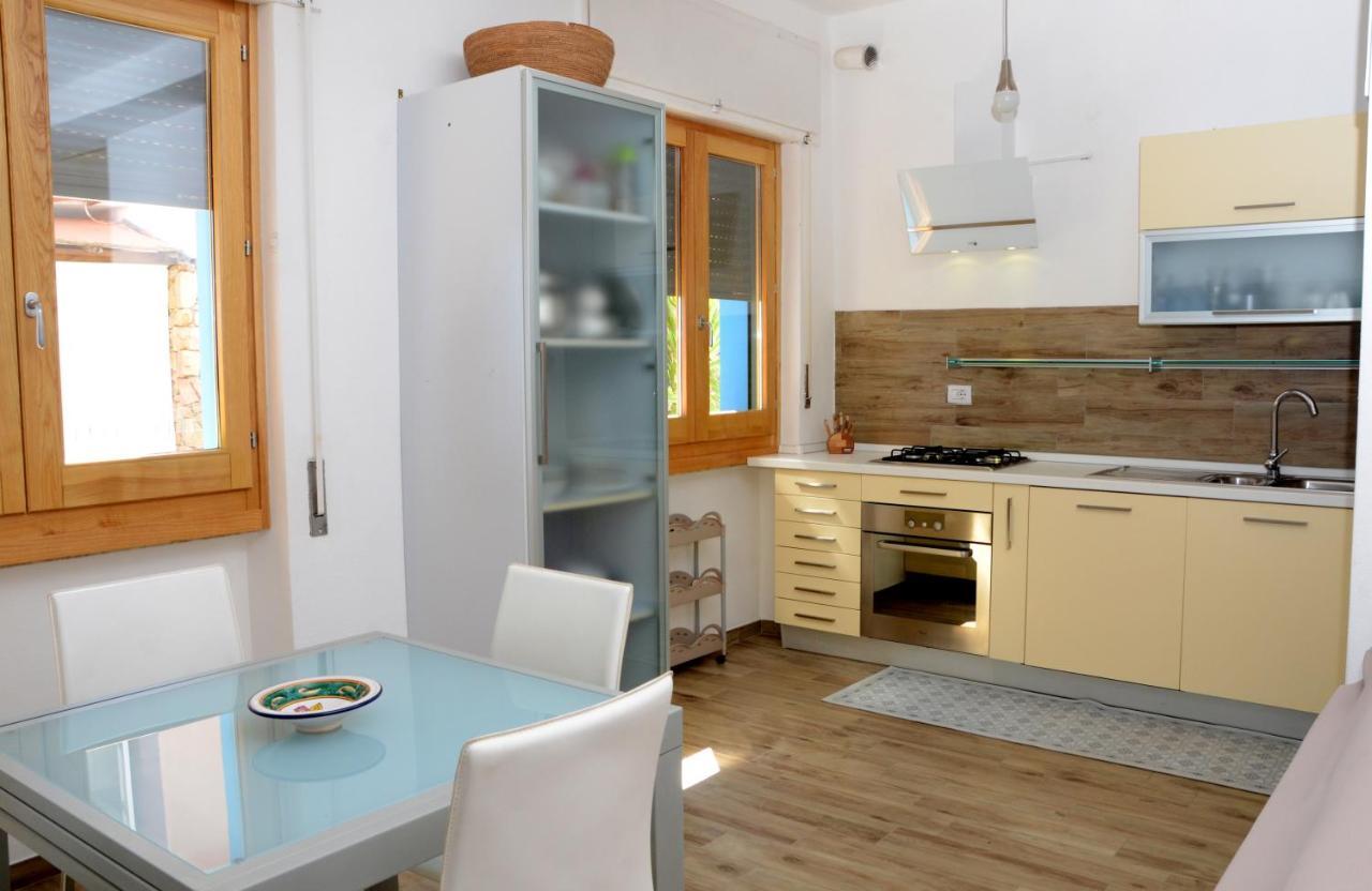 Apartments Villa Corrias Cala Liberotto Εξωτερικό φωτογραφία