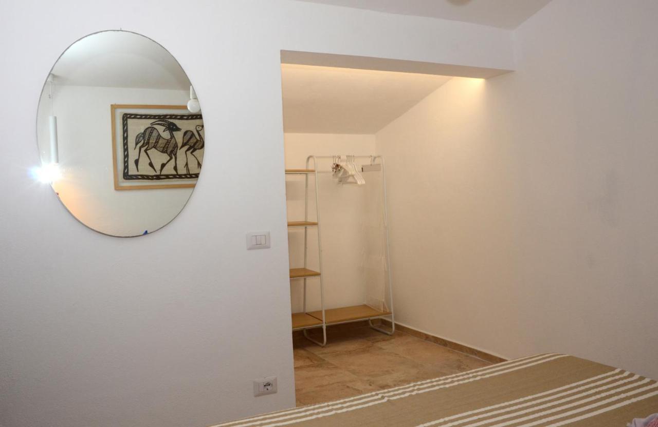 Apartments Villa Corrias Cala Liberotto Εξωτερικό φωτογραφία